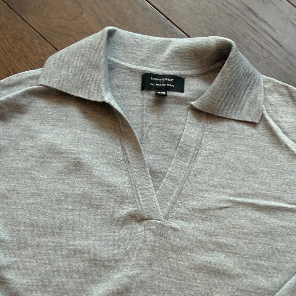 Banana Republic 100% Merino Wool Gray Collared Sweater Size XXS C25-013